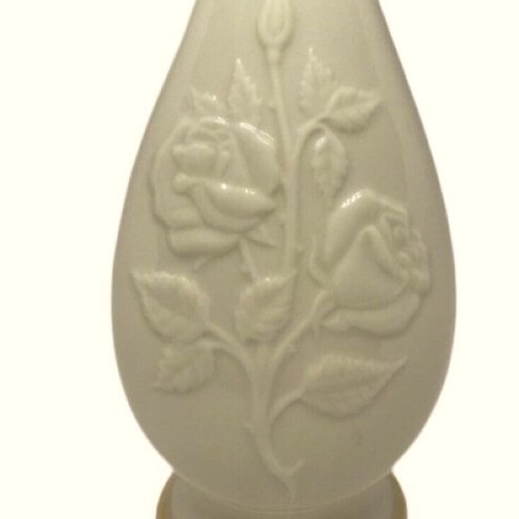 Lenox China Sharon Bud Vase - Picture 5 of 5